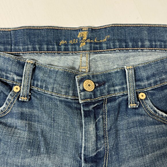 7 For All Mankind Jean Shorts Womens Sz 32 Low-Rise Straight Medium Wash Stretch - Picture 8 of 11